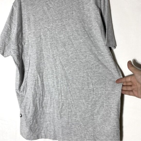 5/$25 Ocean Laundry Light Grey Crew Neck T Shirt M - Picture 10 of 16